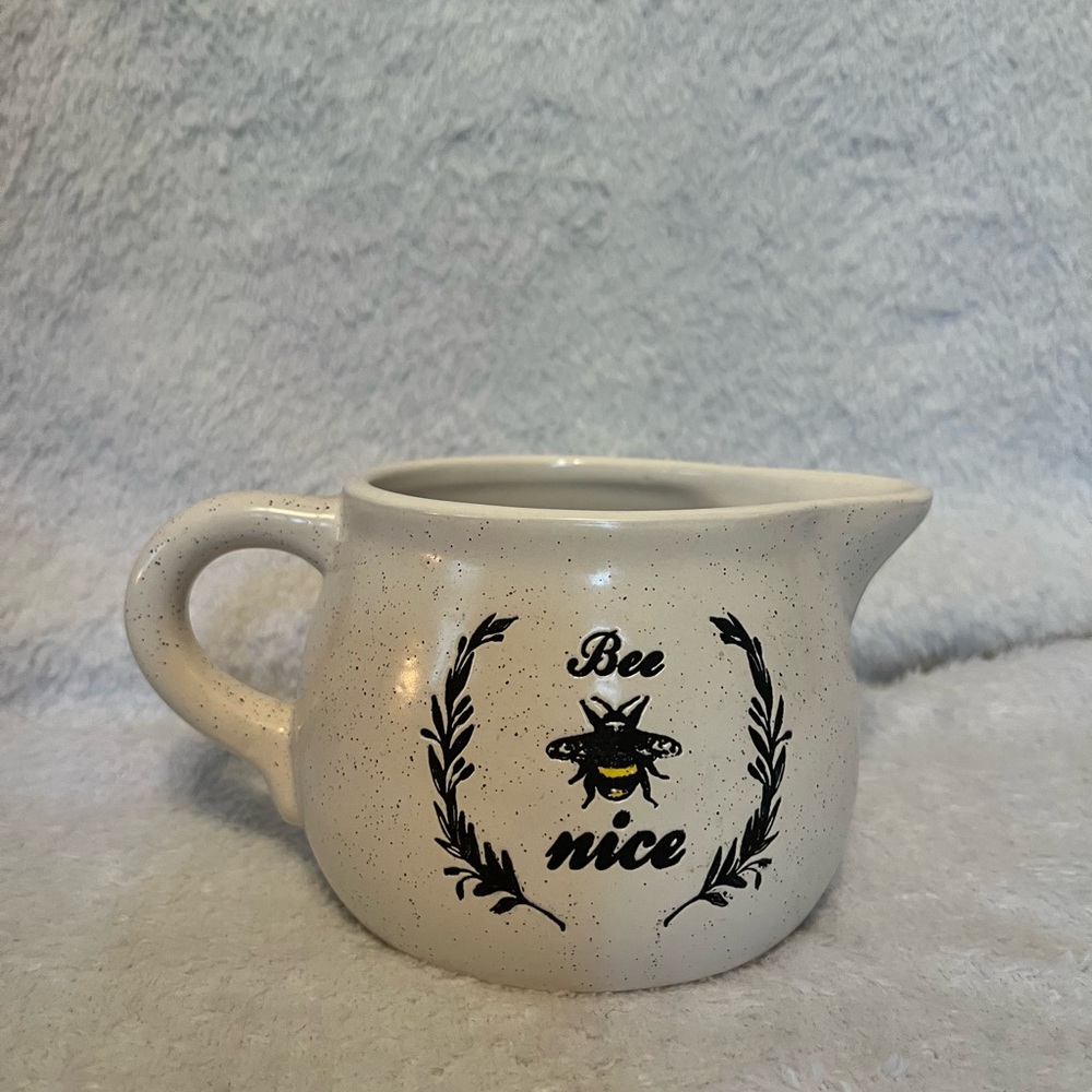 Bee Nice Ceramic Creamer Pitcher - White